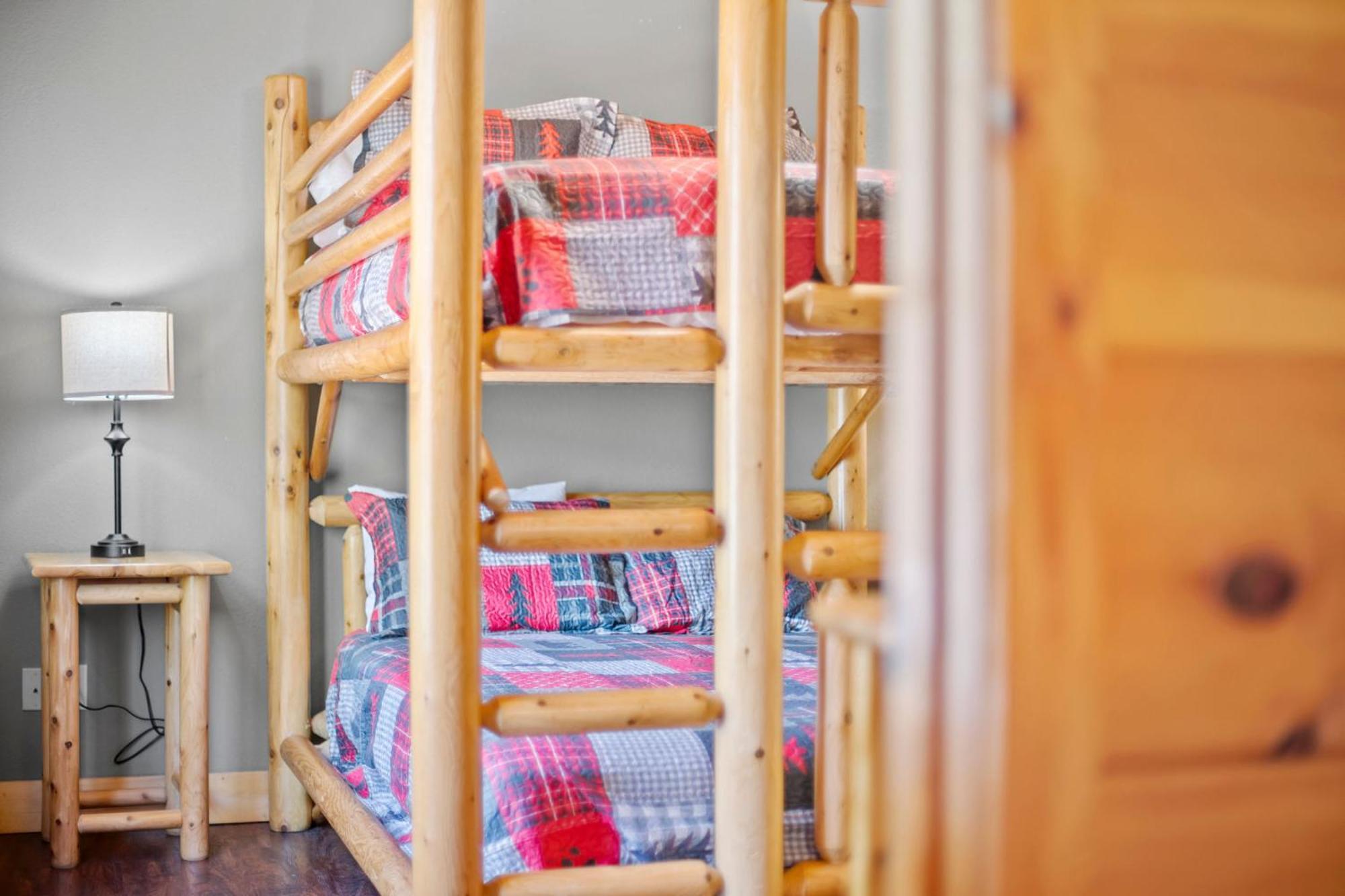 Stairway To Heaven Cabin By Staycating Gatlinburg Esterno foto